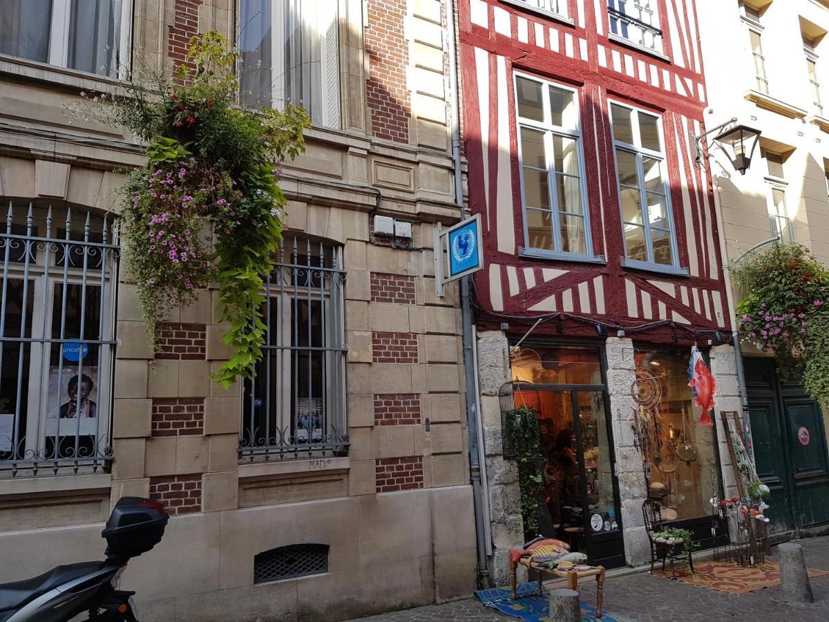 Centre Historique L'Authentique Saint Nicolas Ou Le Bourdon De La Cathedrale Rouen Exterior foto